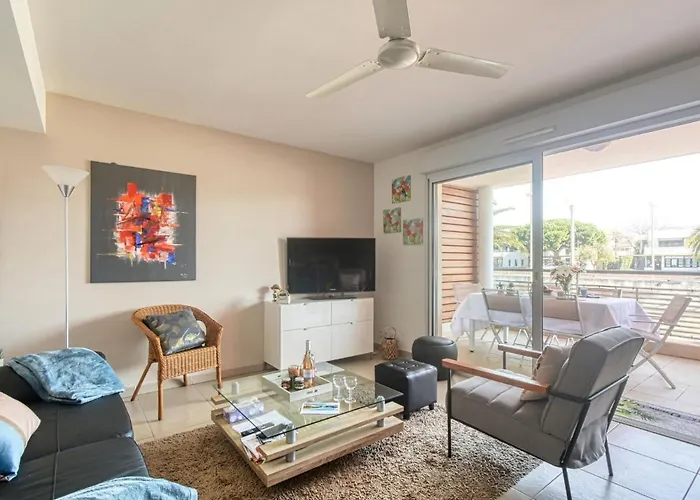 Le 4 Mats-1 By Interhome Lägenhet Fréjus